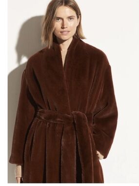 🤎Vince !! Belted Faux Fur Coat in Rich Brown